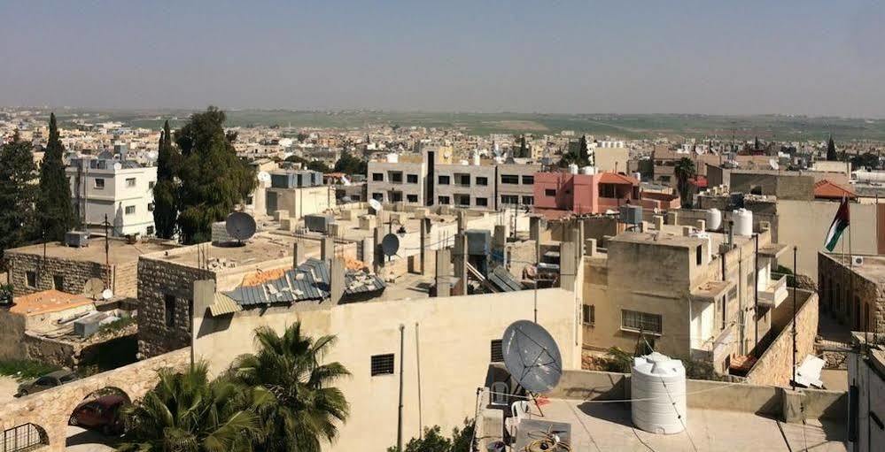 Madaba Hotel Exterior photo